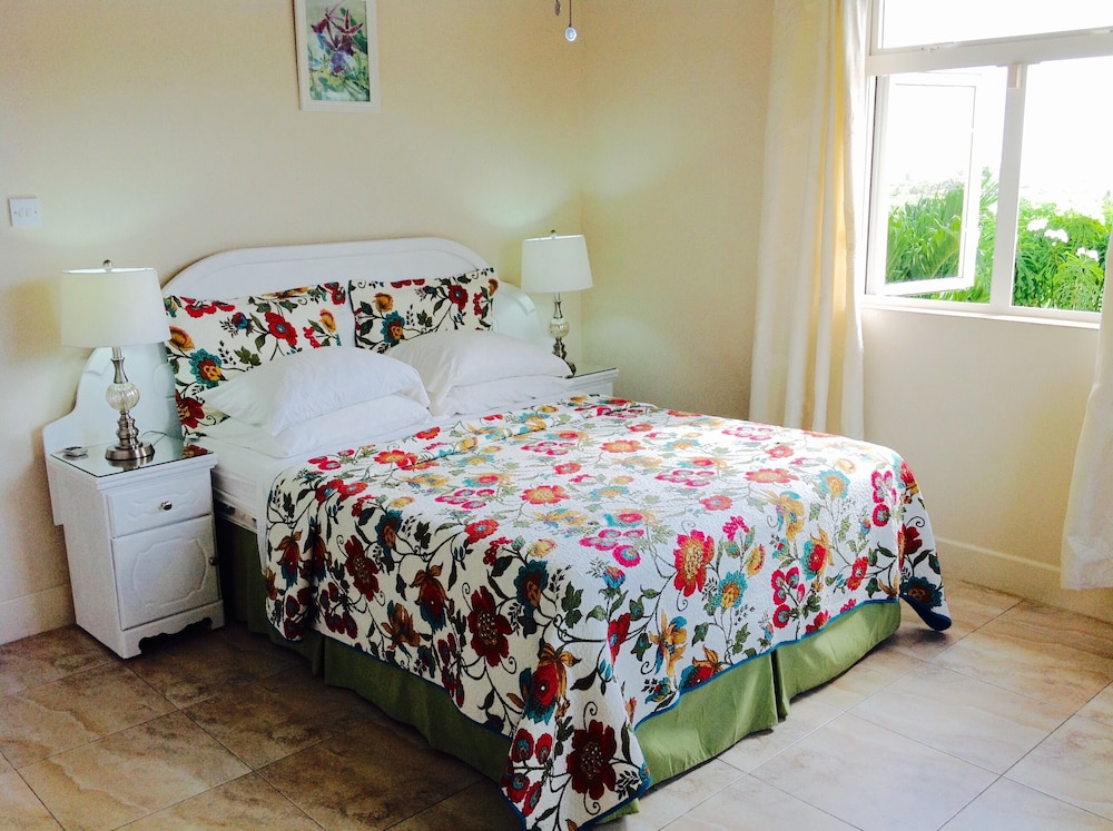 Villa photo 3