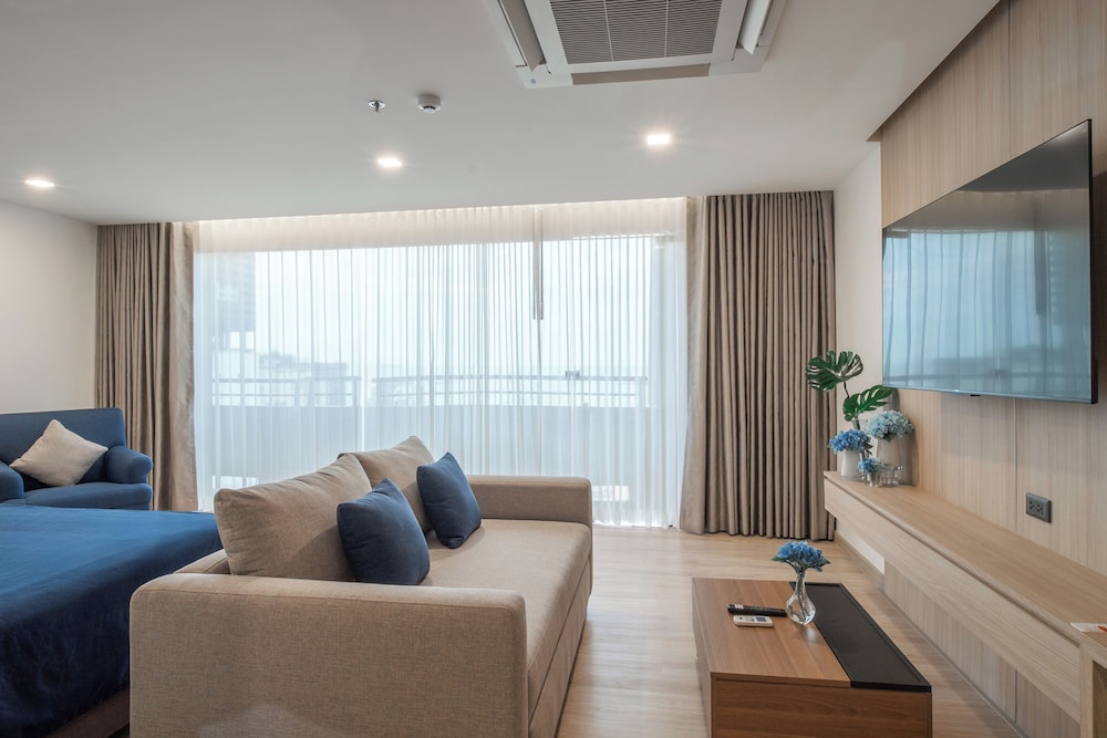 Premier Seaview Room - Photo 3