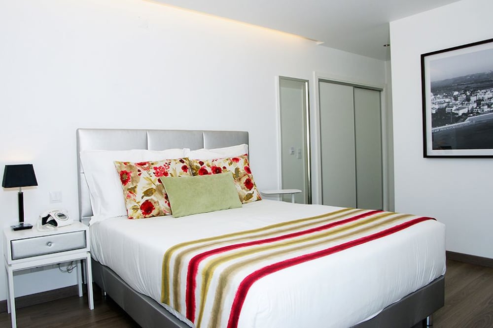 Superior Double Room, 1 Double Bed, Balcony, Sea View photo 2