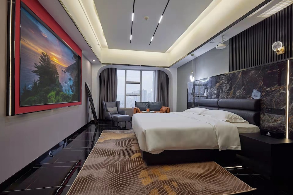 Business Apartment, City View