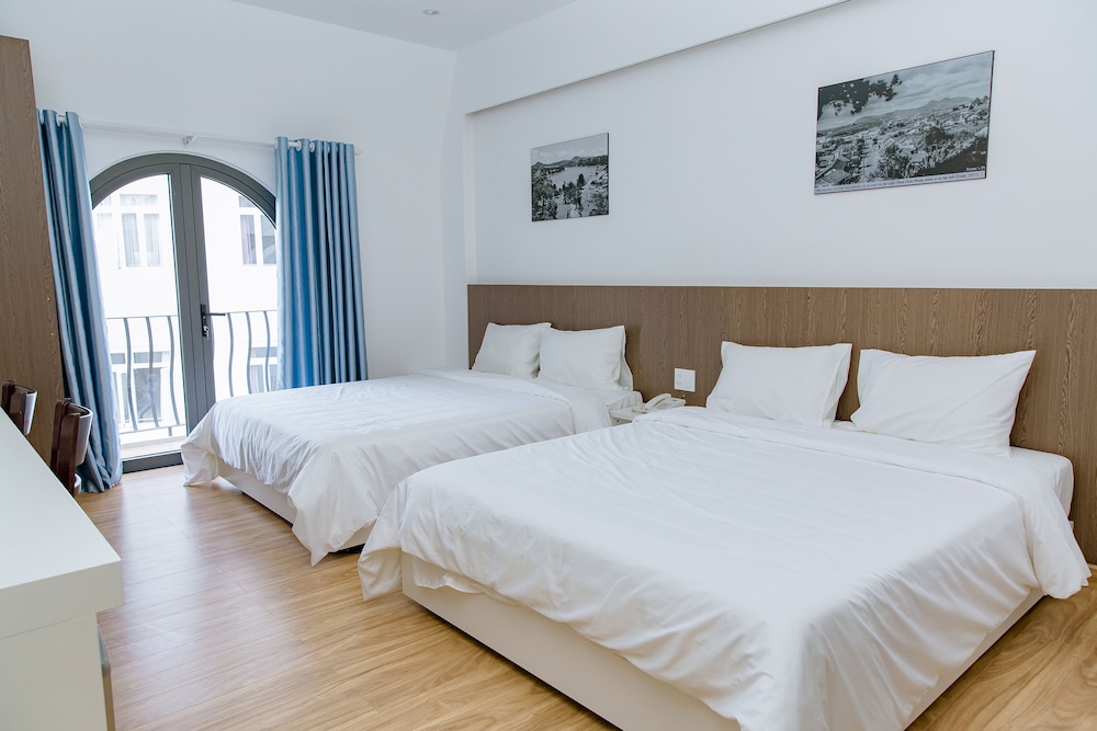 Deluxe Quadruple Room