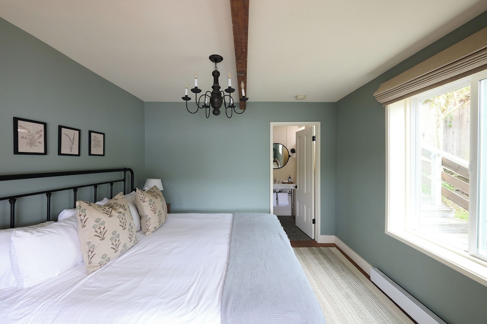 Standard Single Room, Balcony, River View photo 2