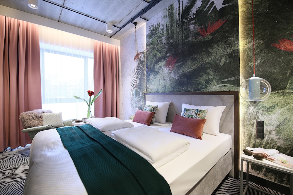 Deluxe Double Room - Photo 18