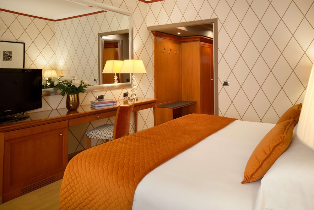 Family Connecting Rooms