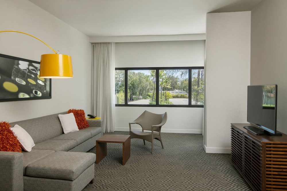 Executive Suite, 1 Bedroom - Photo 7
