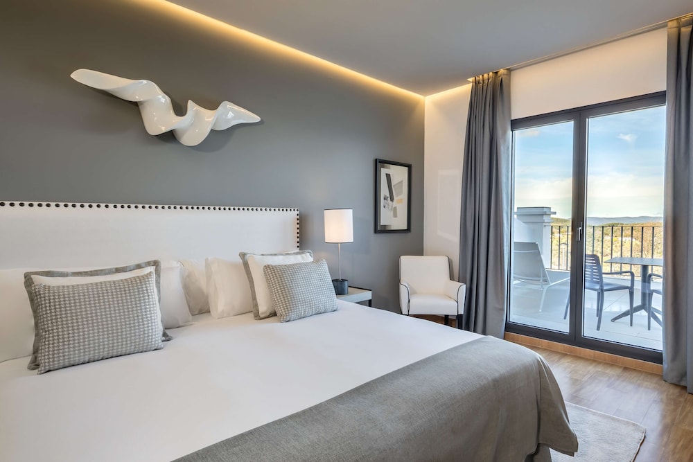 Deluxe Room, Terrace - Photo 2