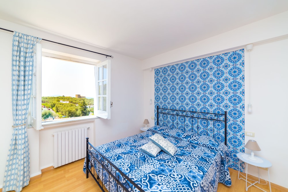 Classic Double Room, Garden View
