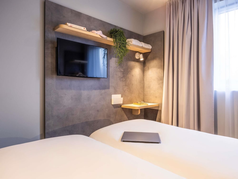Standard Room, 2 Twin Beds photo 2