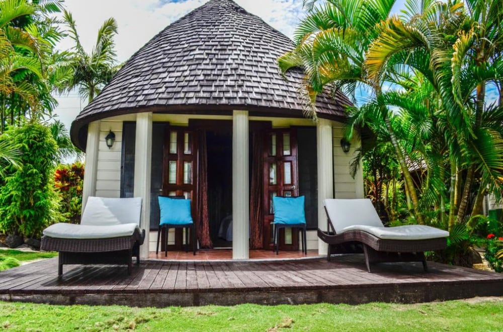 Bungalow, Beachfront