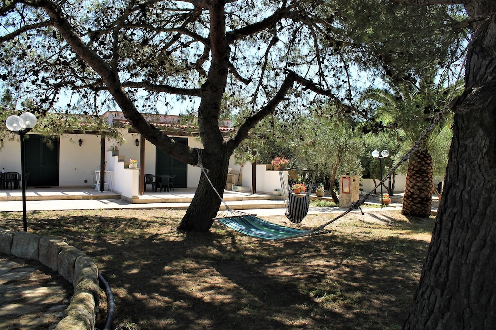 Apartment, 2 Bedrooms, Patio photo 3
