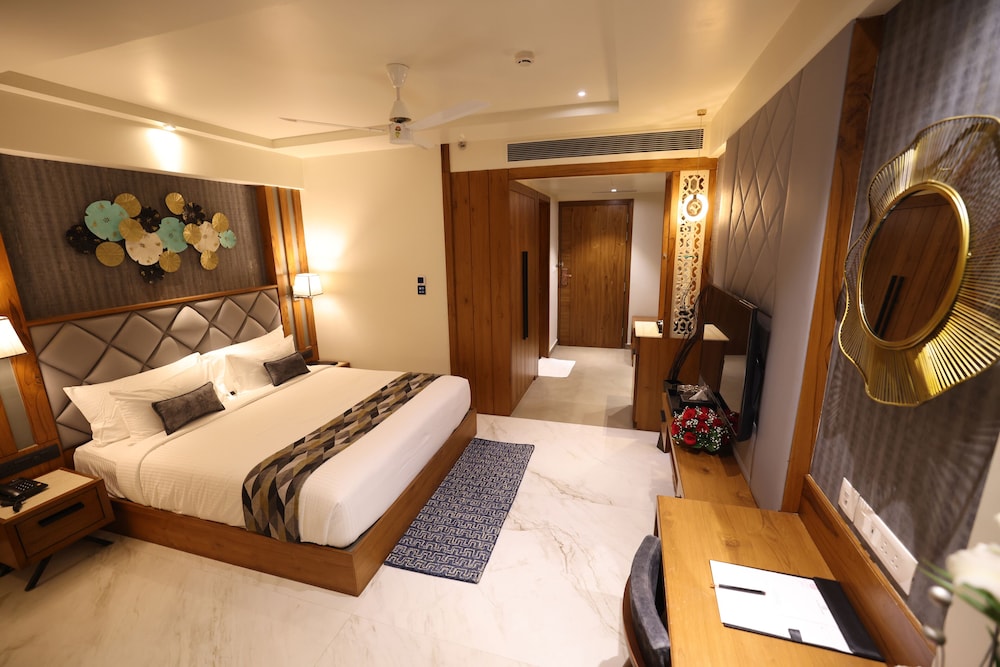Deluxe Room - Photo 3