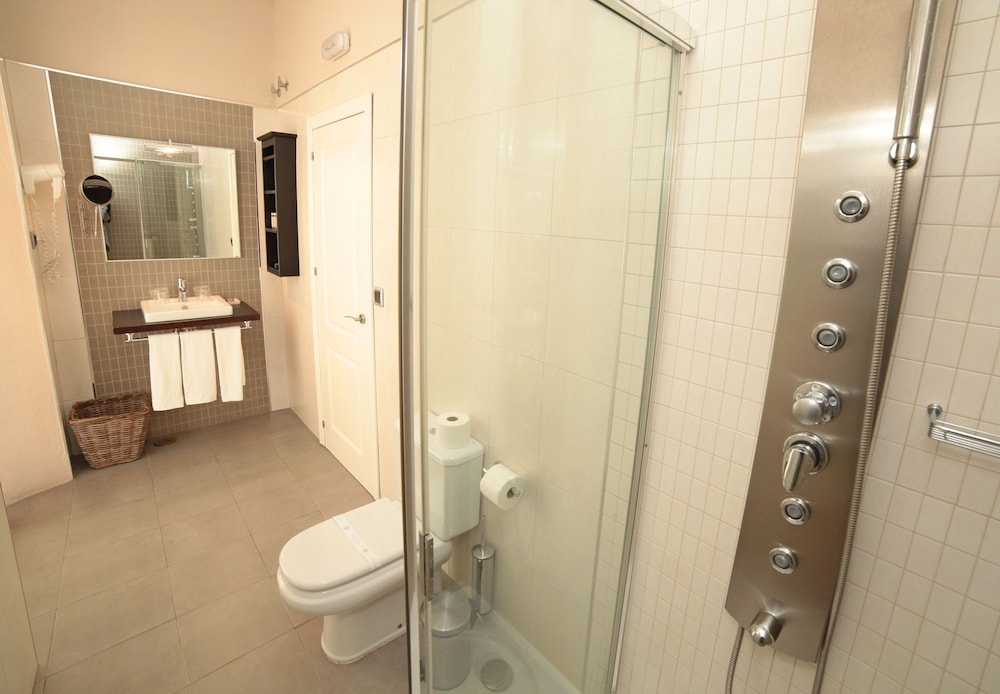Triple Room - Photo 5