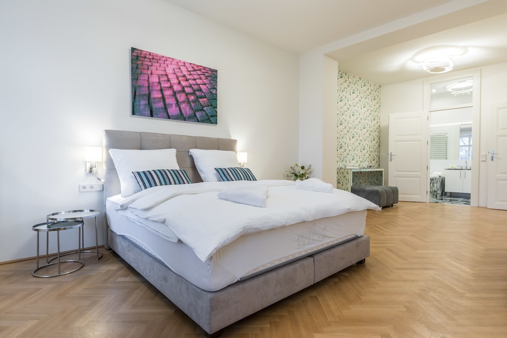 Presidential Apartment, 2 Bedrooms, Park View
