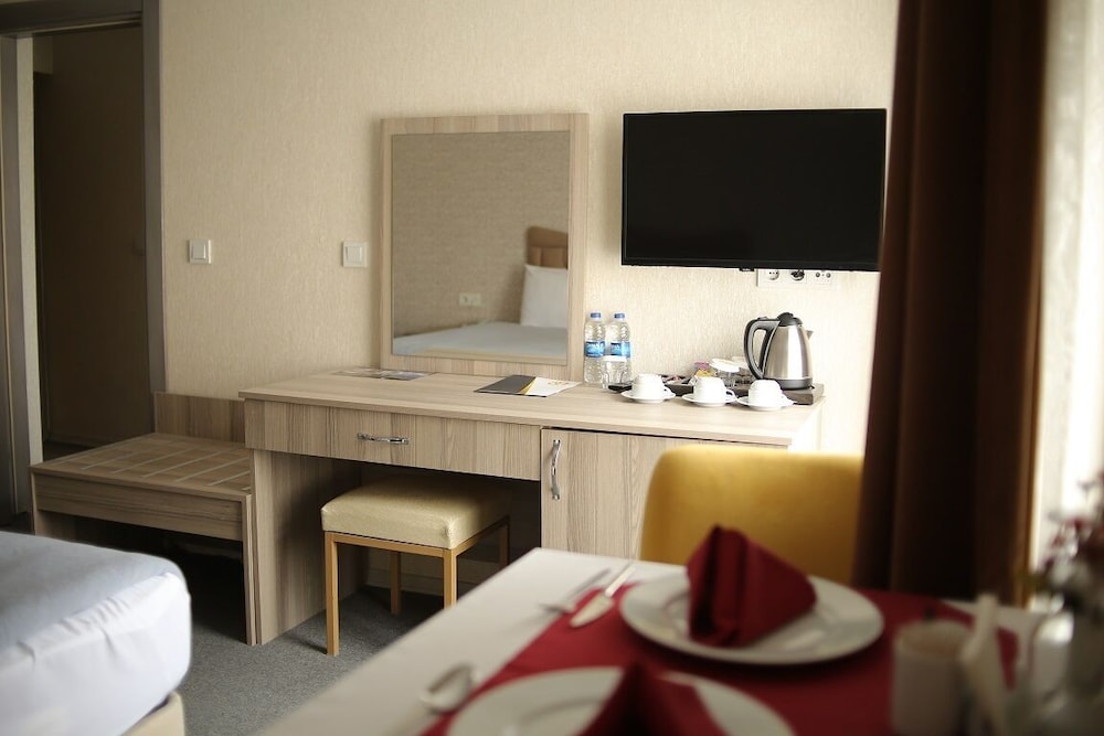 Twin Room - Photo 5