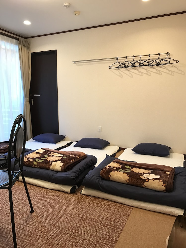 Western Futon Family Room photo 1