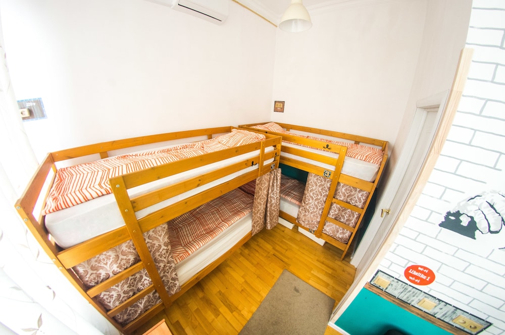 Room (Bed In 4 Bed Dormitory) photo 2