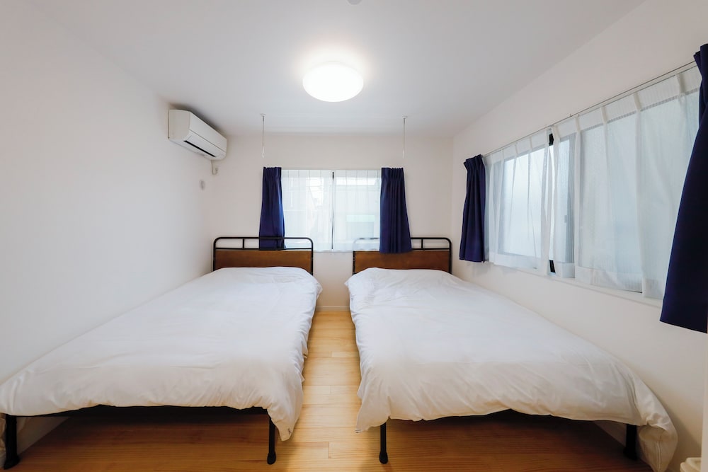 B/Accommodates four-person, Non Smoking photo 1