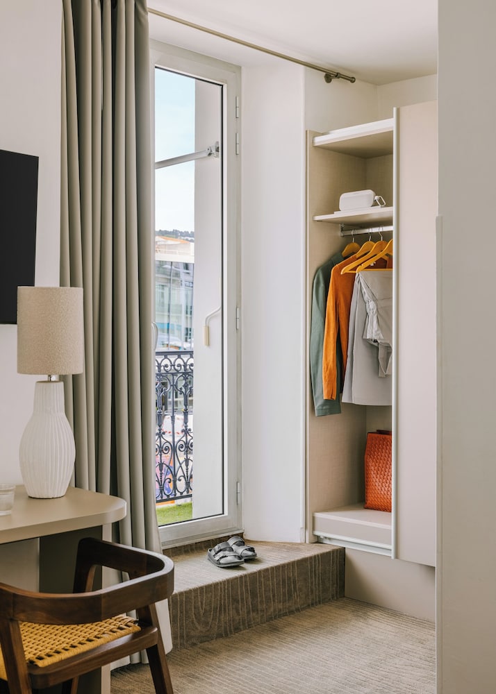 Superior Room, 1 Queen Bed, Balcony