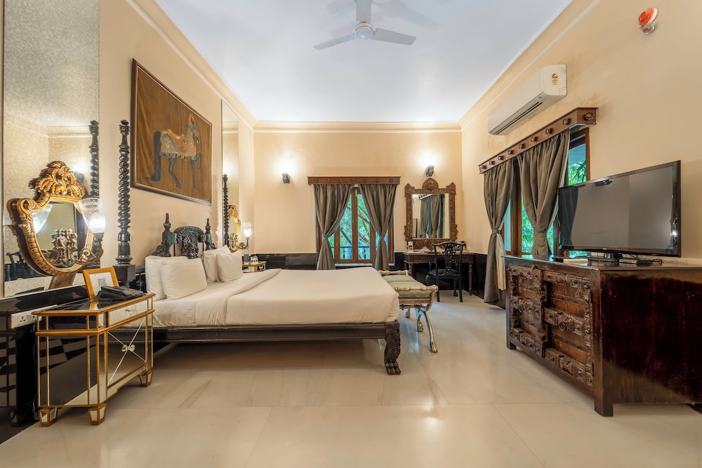 Retreat Suite - Photo 1
