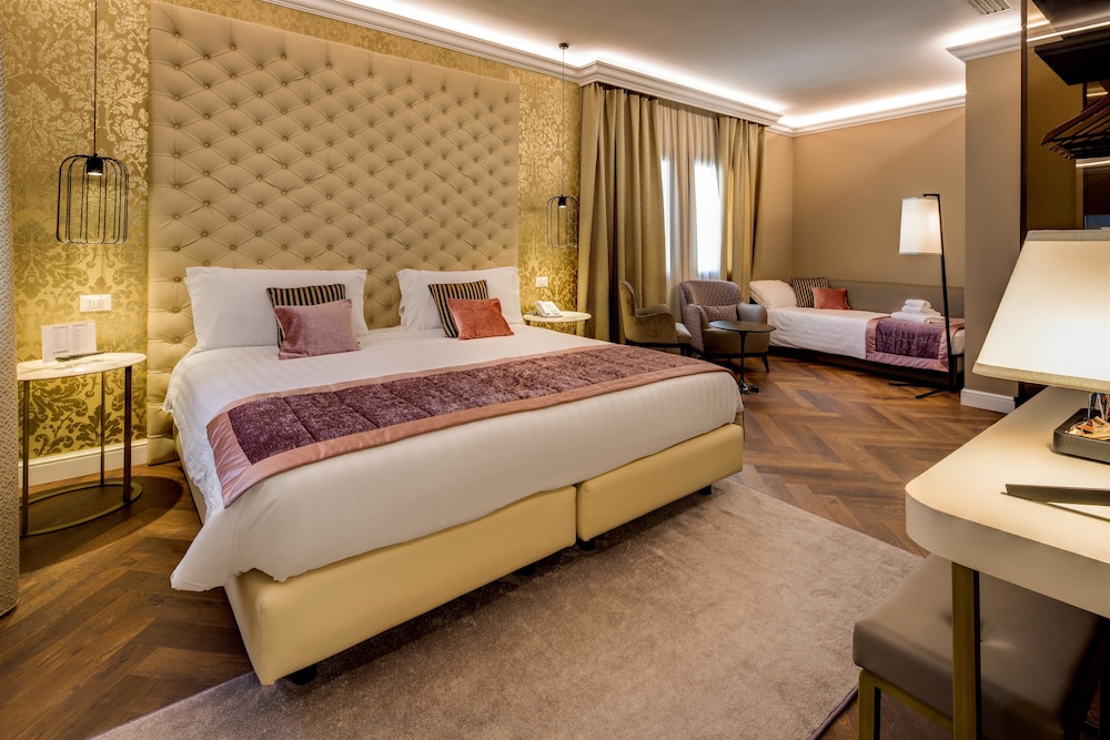 Executive Room, 1 King Bed, Non Smoking photo 1