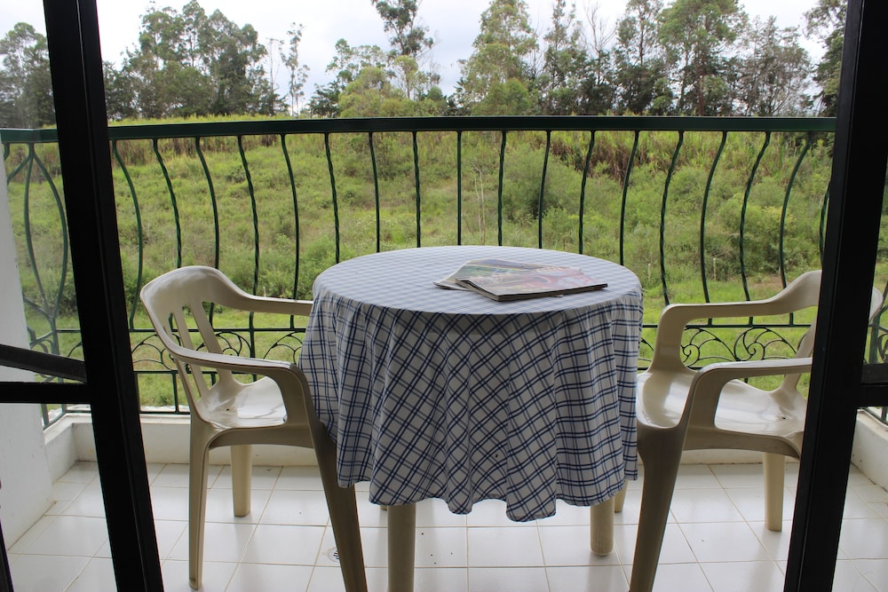 Junior Suite, 2 Bedrooms (5 Pax) photo 2