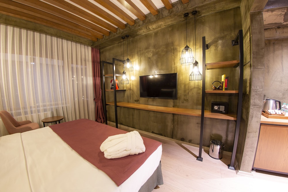 Economy Room photo 3