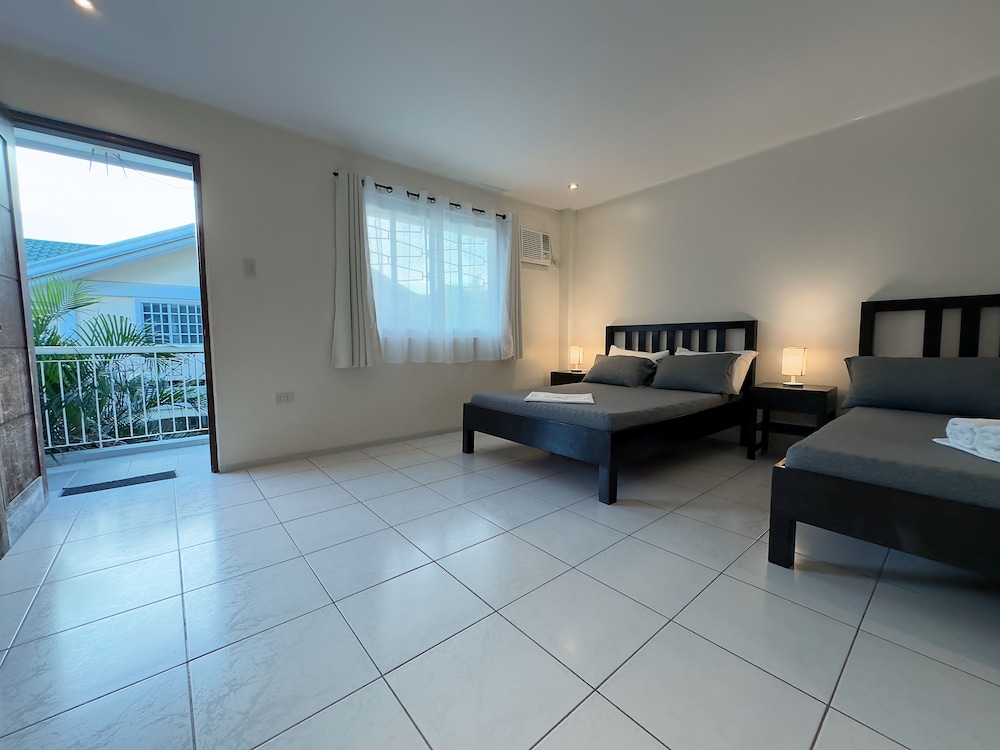 Standard Quadruple Room photo 2