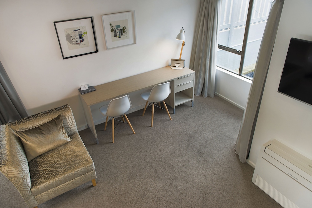 Loft Queen, Mezzanine