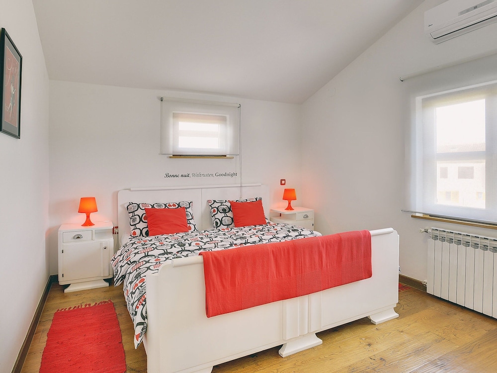 House photo 2