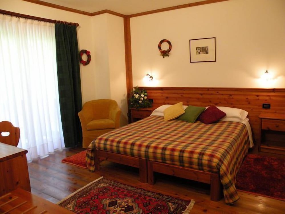 Double Or Twin Room, 1 Queen Bed, Non Smoking photo 3
