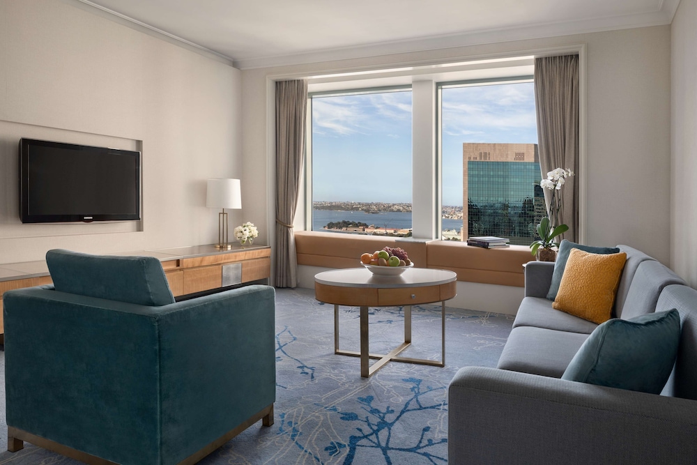 Ambassador Suite, Lounge Access, High Floor