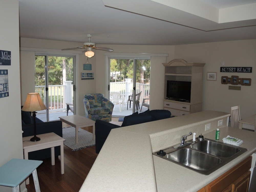Condo, 1 Bedroom photo 1