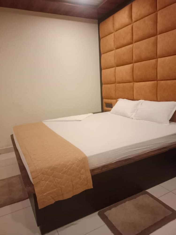 Royal Room