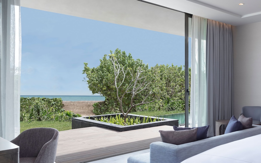 Three Bedroom Beach Residence - Photo 2