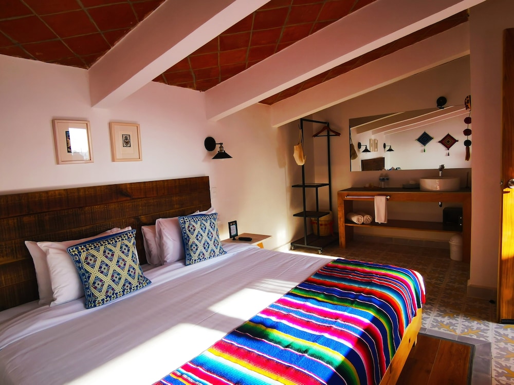 Luxury Room, 1 King Bed