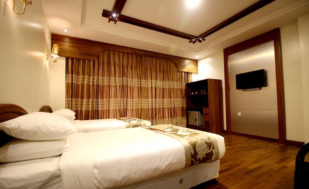 Deluxe Double or Twin Room photo 3