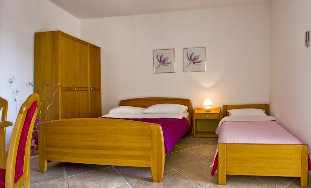 Apartment, 2 Bedrooms, Sea View photo 2