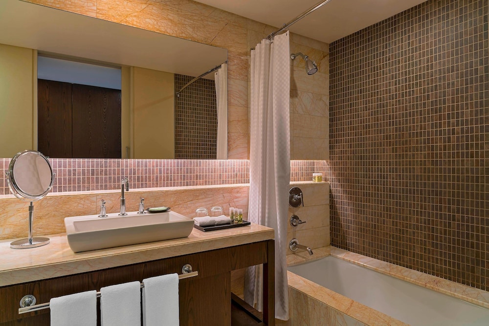 Deluxe Room, 2 Double Beds - Photo 2