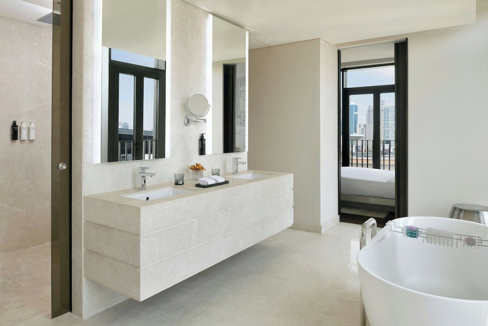 Executive Suite, 1 Bedroom, Corner