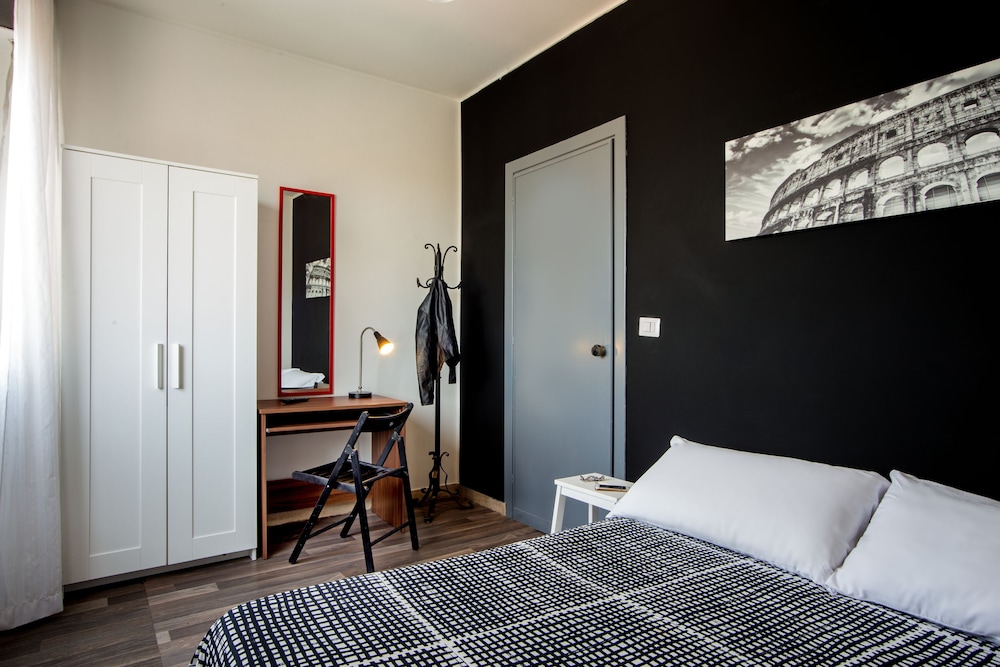 Standard Room photo 1