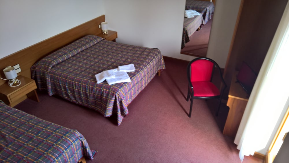 Double or Twin Room, Mountain View photo 1
