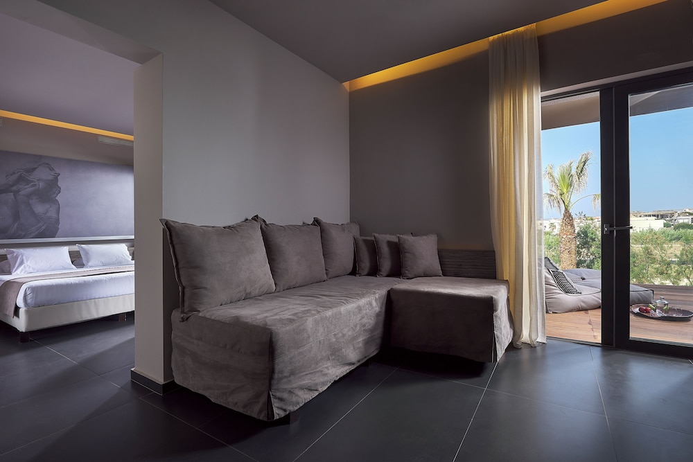 Garden View Suite