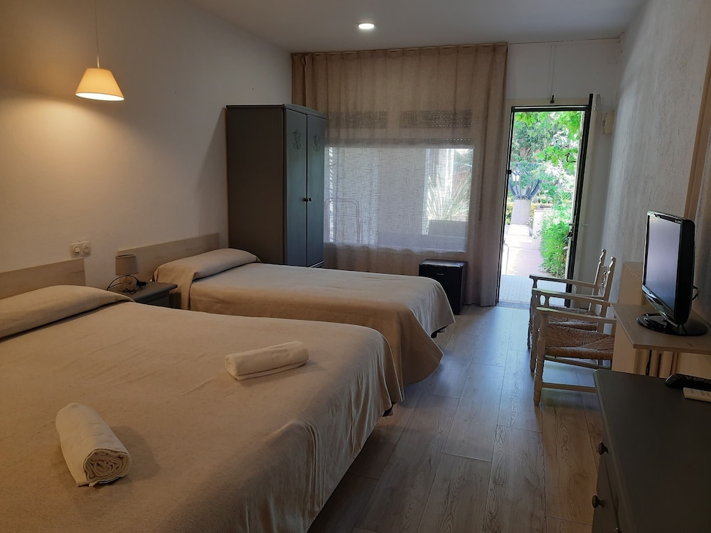Habitación Triple, Planta Baja
