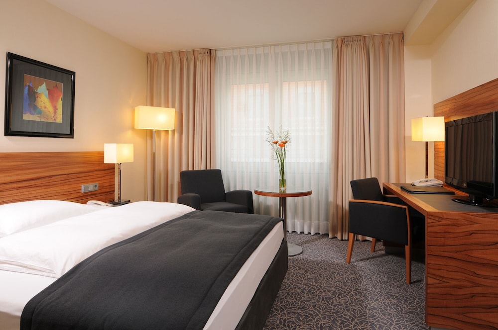 Classic Room, 1 Queen Bed - Photo 1