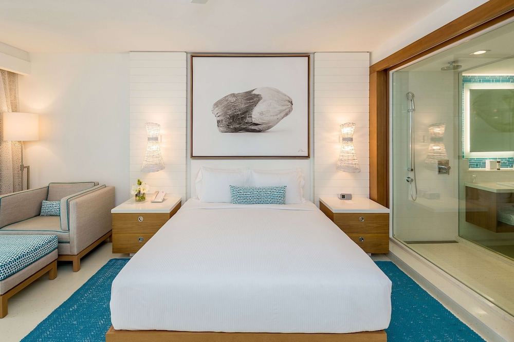 Grand Room, 1 King Bed