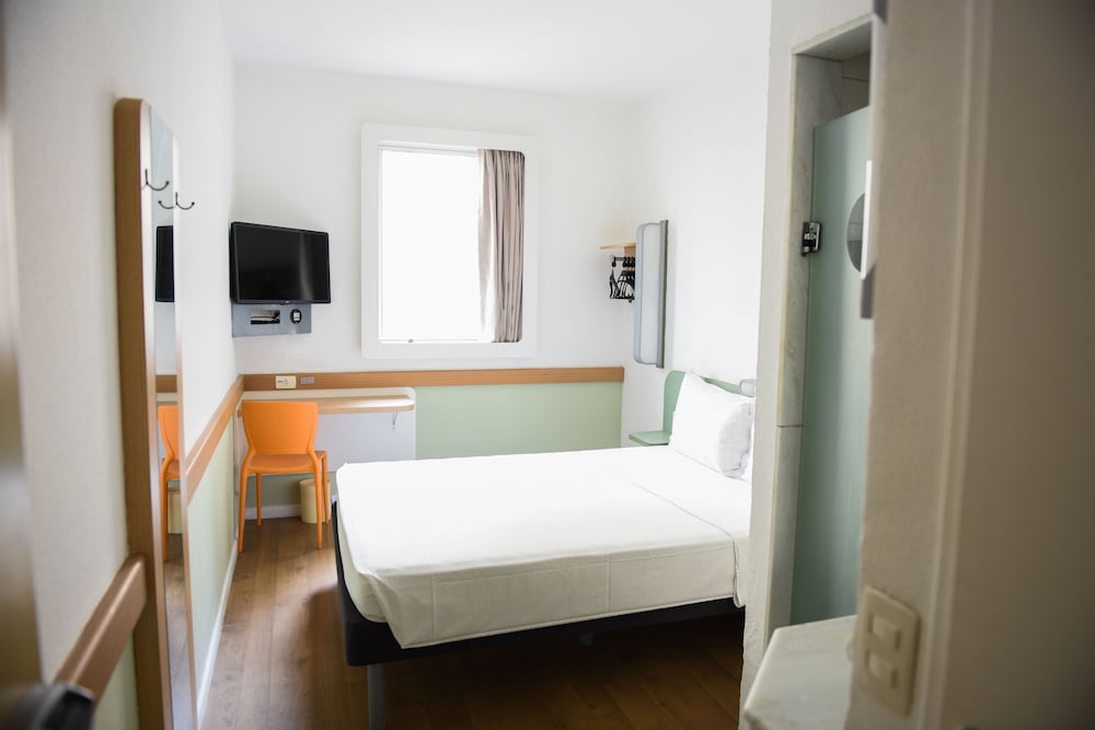 Standard Room, 1 Double Bed photo 2