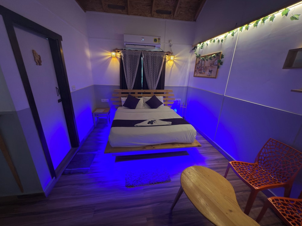 Deluxe Double Room, Balcony, City View