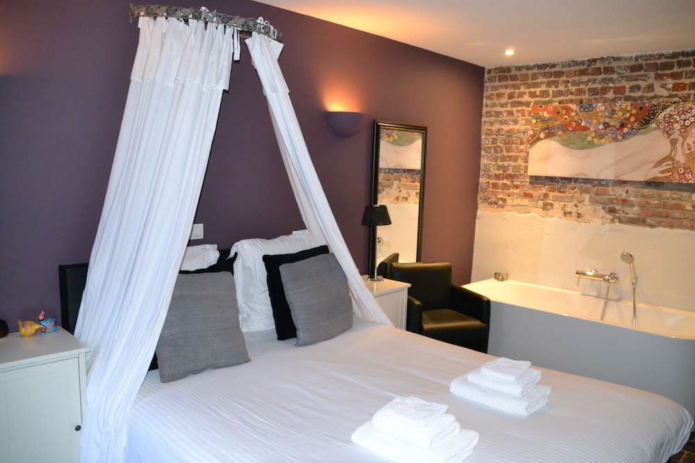 Standard Double Room photo 2