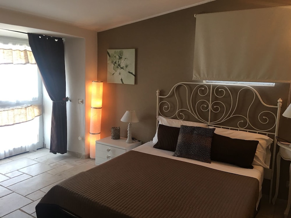 Double Room - Photo 3