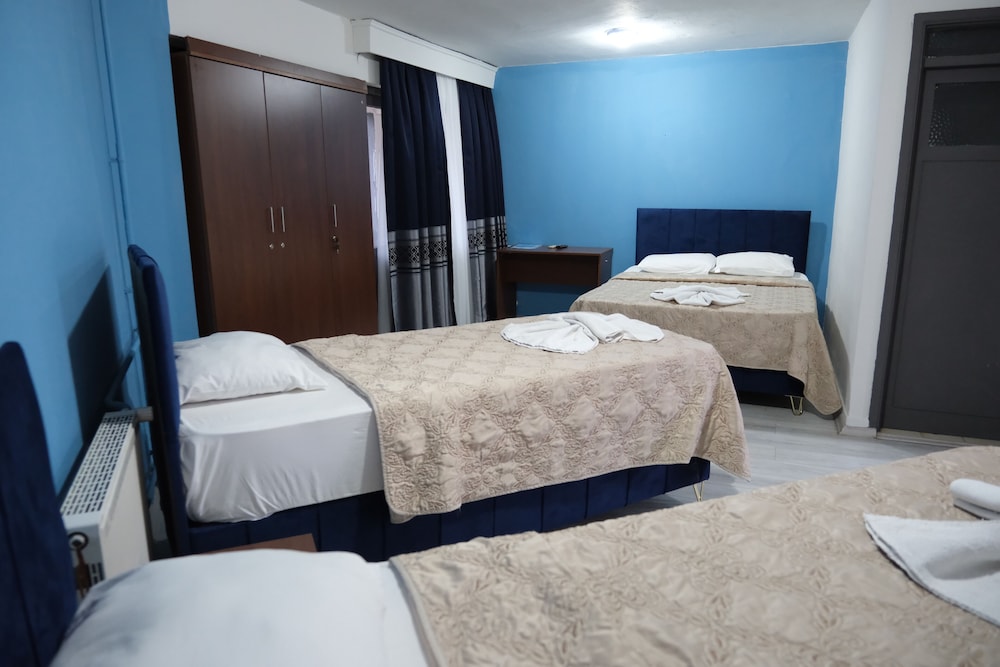 Standard Triple Room - Photo 6